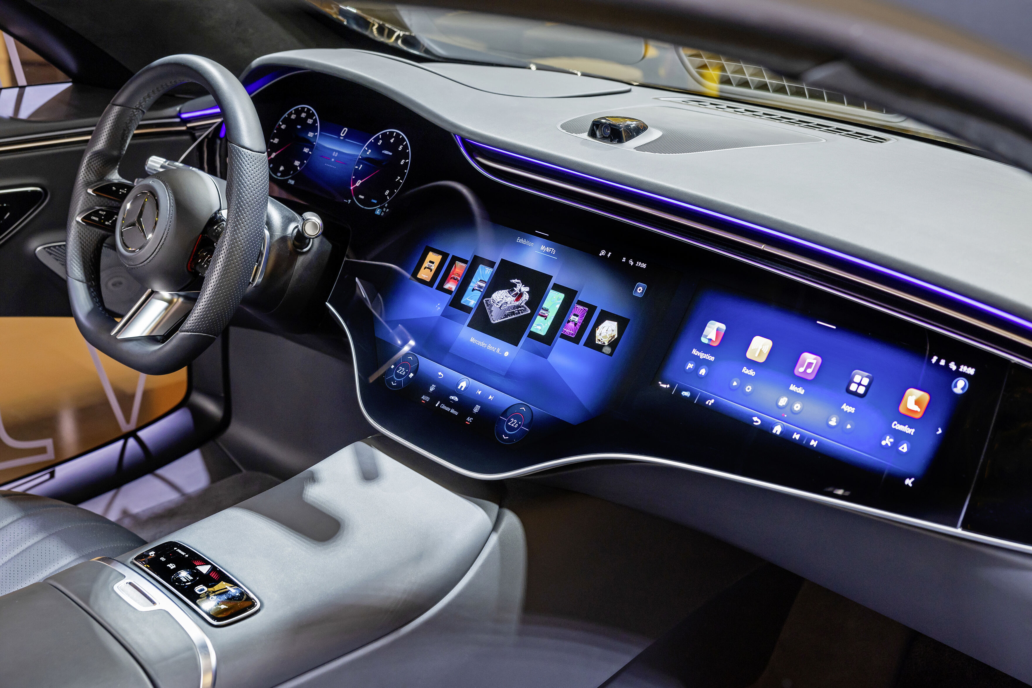 Mercedes Benz läutet eine neue Ära der Benutzeroberfläche ein mit menschenähnlichem virtuellen Assistenten auf Basis generativer KI 3500x2333